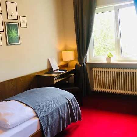 Hotel-restaurant Berghof فندق 2*