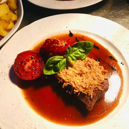 فندق Hotel-restaurant Berghof Johannesberg