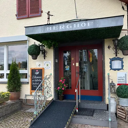 فندق Hotel-restaurant Berghof Johannesberg