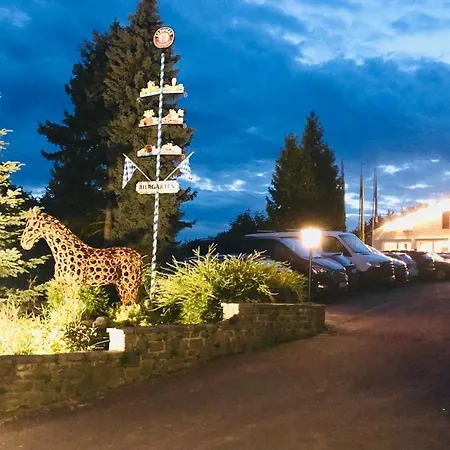 Hotell Hotel-restaurant Berghof Johannesberg